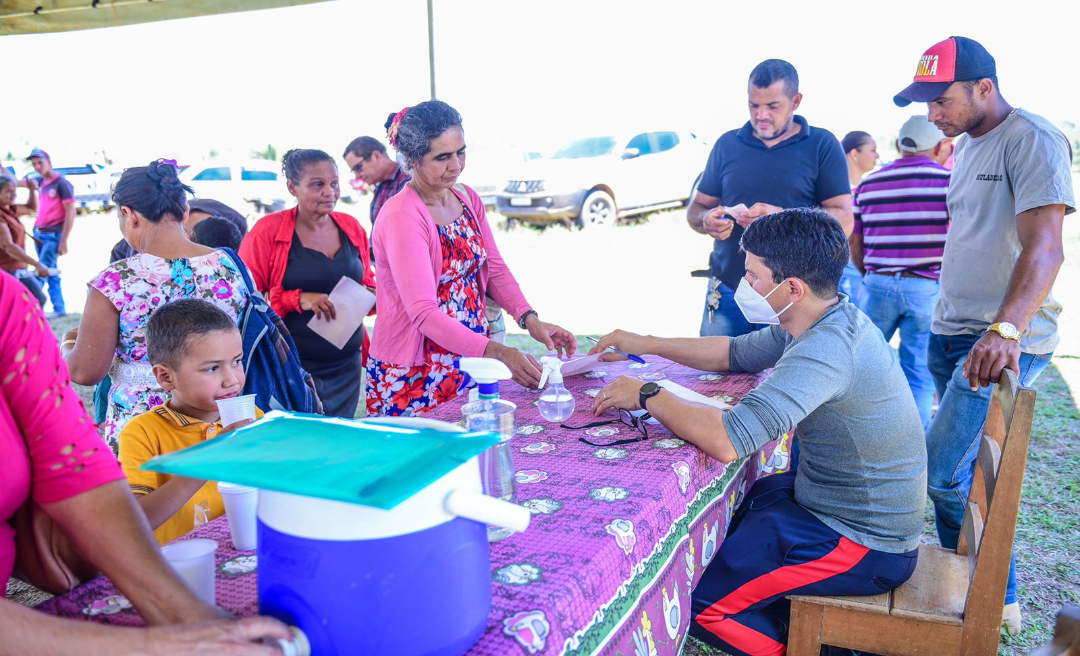 Jenilson Leite participa de ação de saúde na comunidade Pão de Açúcar, na zona rural de Brasiléia